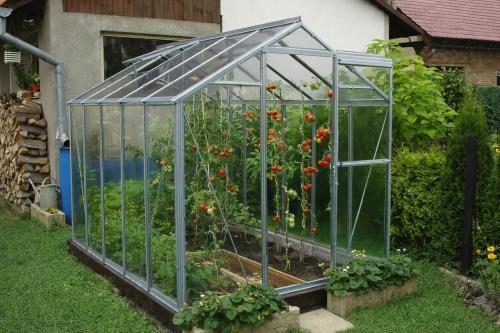 skleník LANITPLAST LIMES Viva V6/4 1,97x4 m číre sklo 3 mm